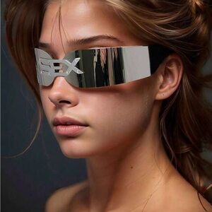 Futuristic Mirror Shield Sunglasses with EX Accent - Silver